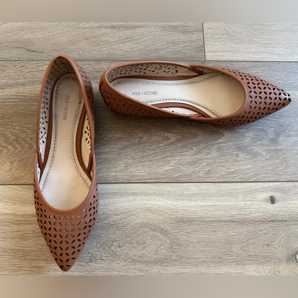 Pour La Victoire Pointed Toe Leather Brown Perforated Flats Size 8.5 Work Office